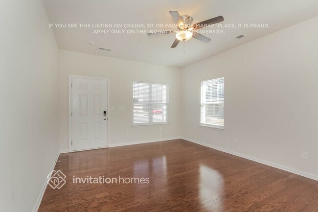Foto del edificio - 9211 Grand Valley Dr
