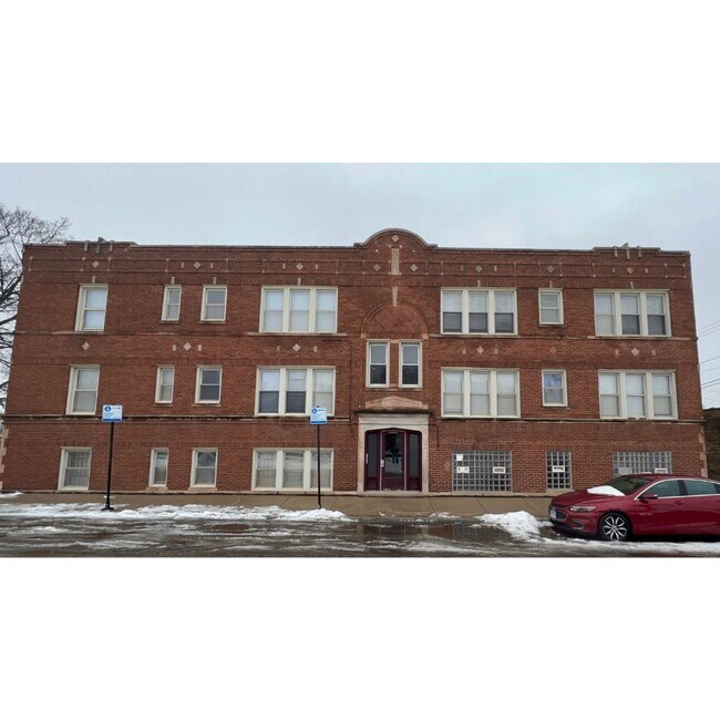 Building Photo - 1524 W 89th St