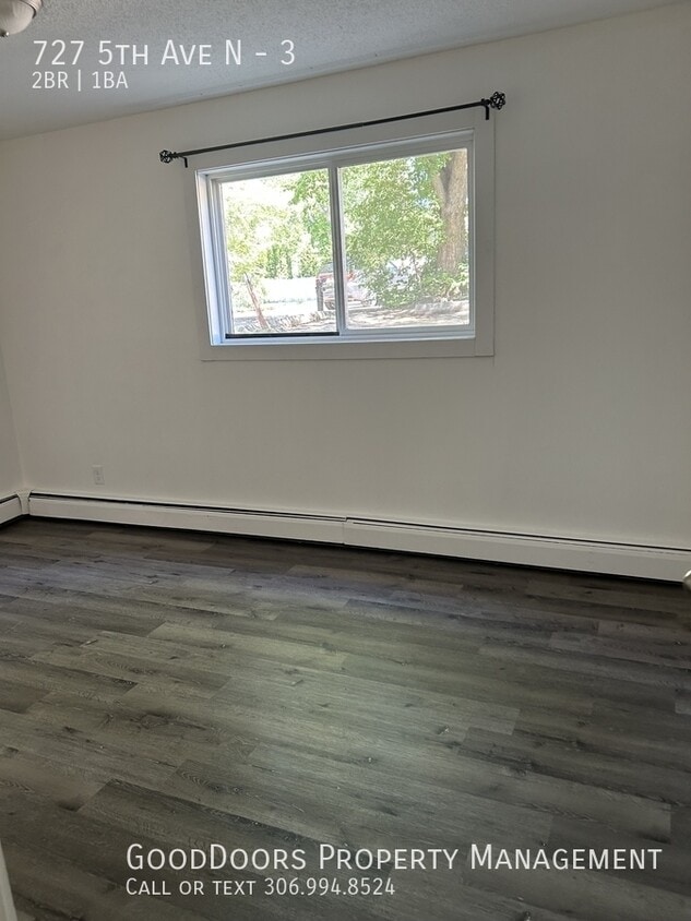 Building Photo - 727 5th Ave N