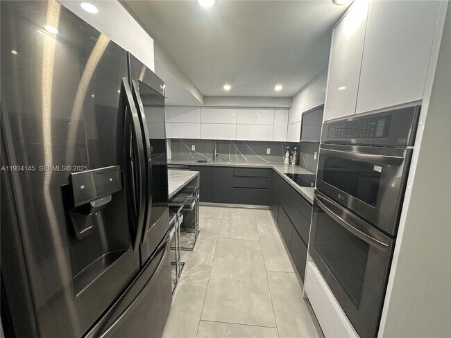 Foto del edificio - 600 Parkview Dr