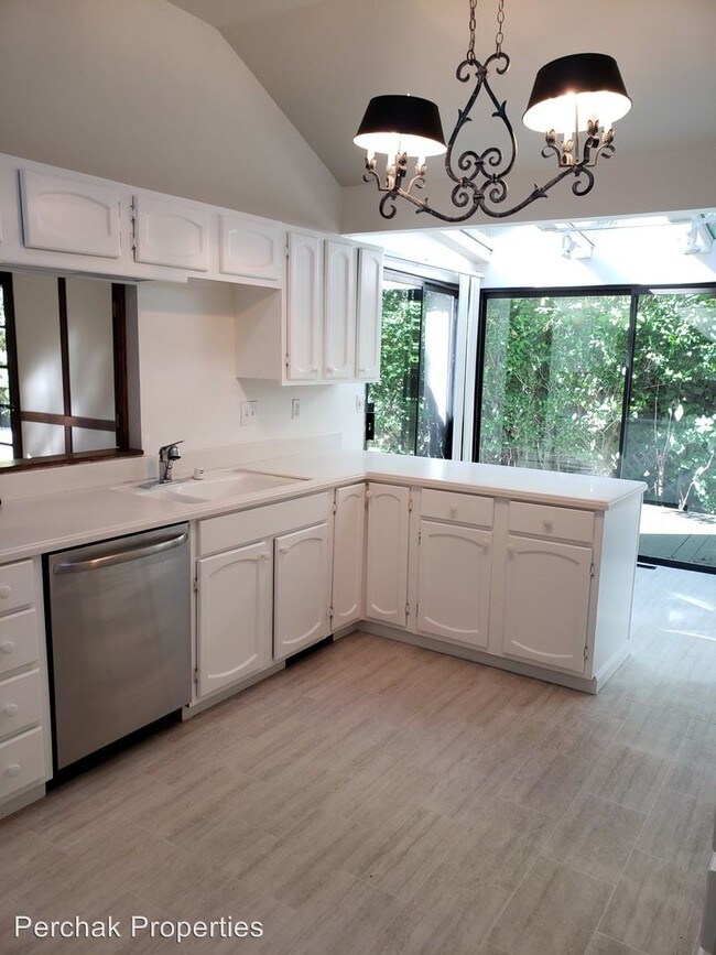 Building Photo - 2 br, 2 bath House - 909 Mountain View Drive