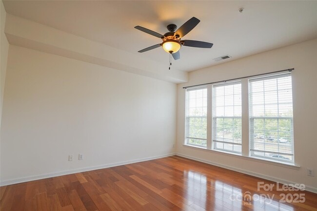 Building Photo - 14774 Via Sorrento Dr