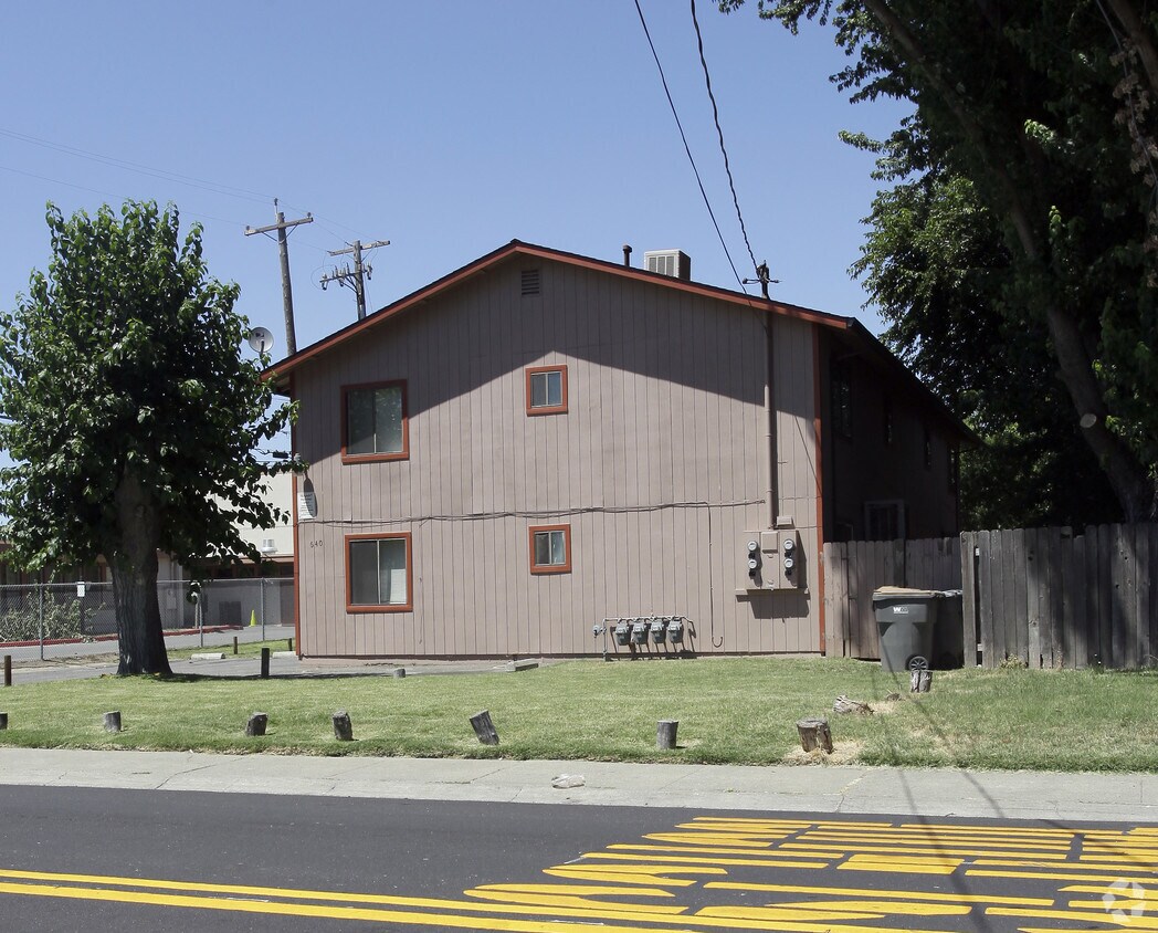 Building Photo - 640 Cummins Way