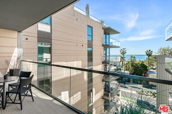Building Photo - 1755 Ocean Ave