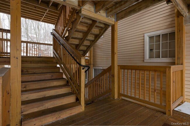 Foto del edificio - 219 Fox Run Ln