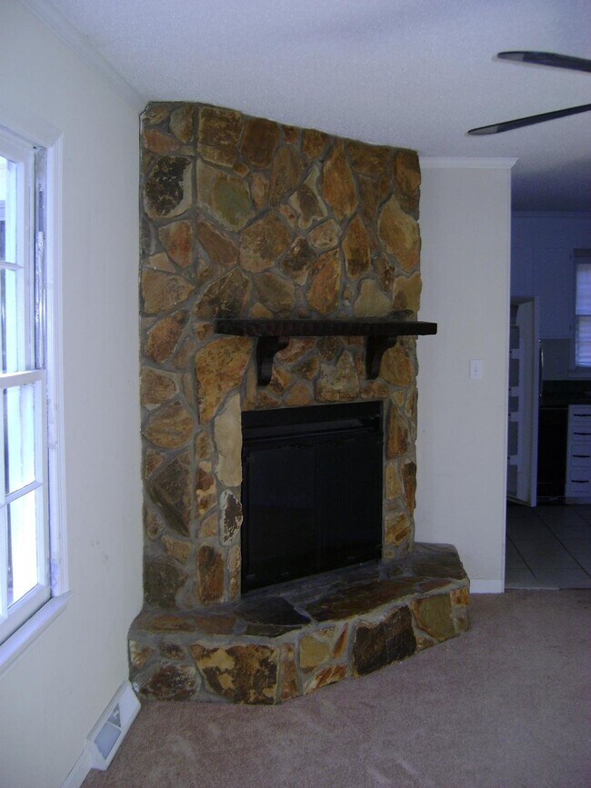 Foto del edificio - 5934 Bluebonnet Rd