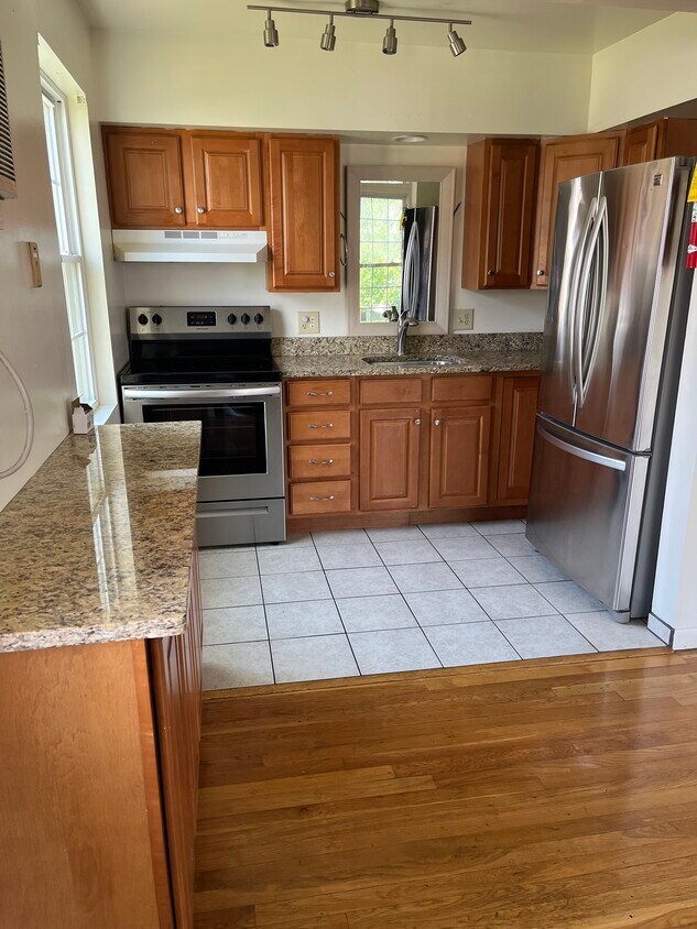 Foto principal - 314 S Poplar St