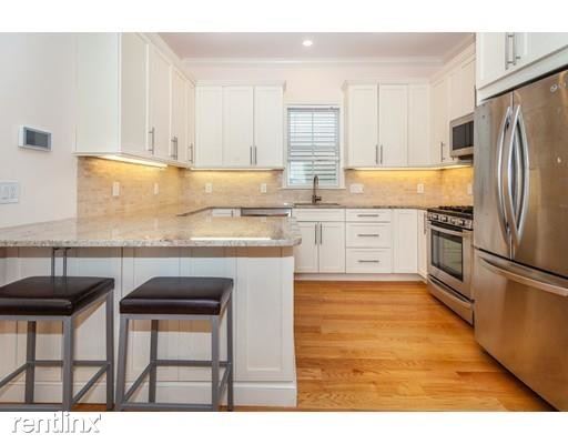 Building Photo - 3 br, 2 bath  - 13 Athens St # 1