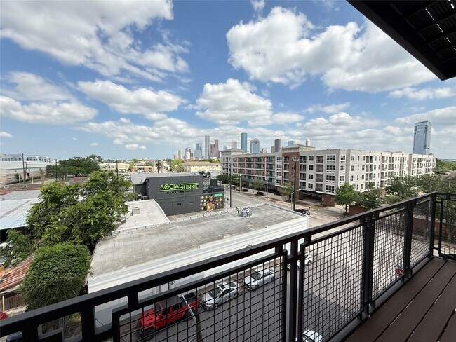 Foto del edificio - 2520 Washington Ave
