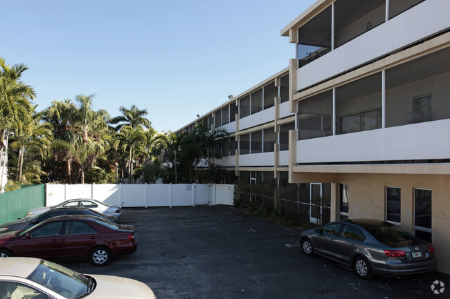 Building Photo - Cordova Arms Apartments