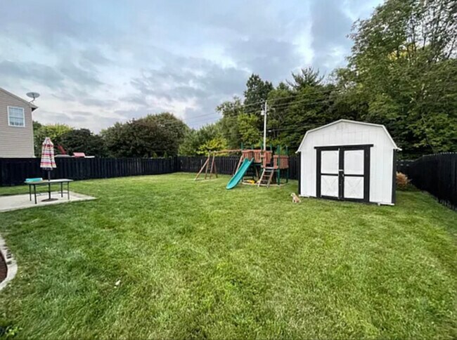 Foto del edificio - 443 Watercress Way