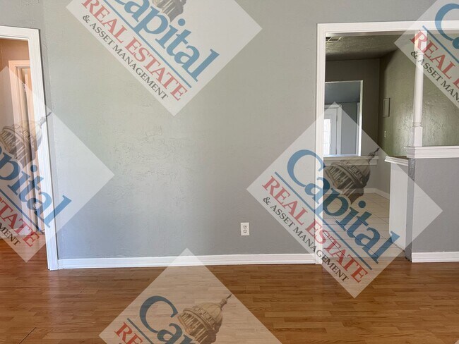 Building Photo - Adorable 3 Bedroom