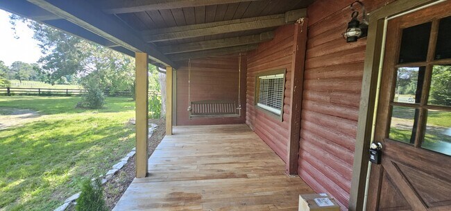 Foto del edificio - 7307 Rhodes Ln