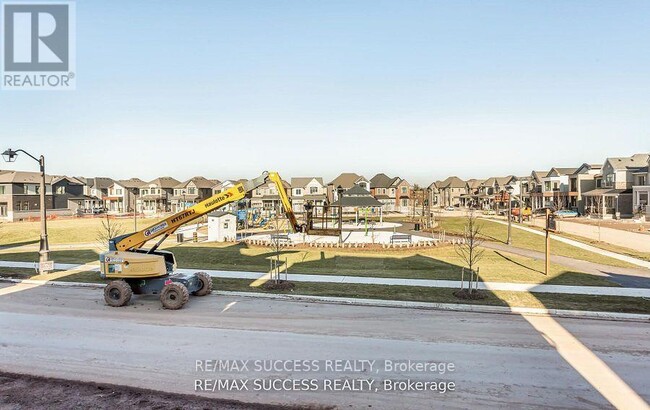 Building Photo - 3130 TRAVERTINE Dr