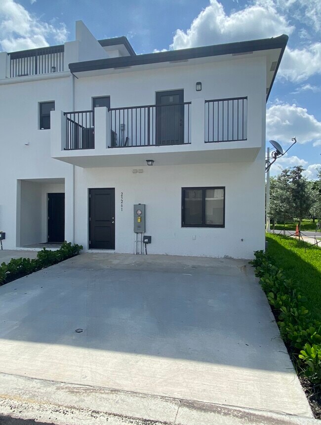 Building Photo - 25261 SW 134th Ave