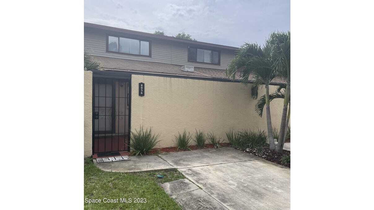 Foto principal - 8056 Sunset Ct