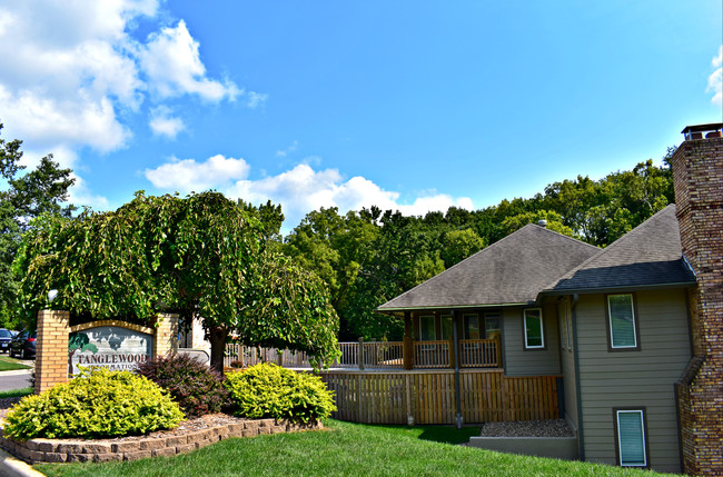 Building Photo - Tanglewood Apartments