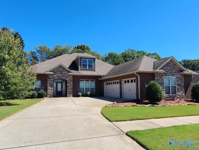 Foto del edificio - 7926 Gabriela Dr NW