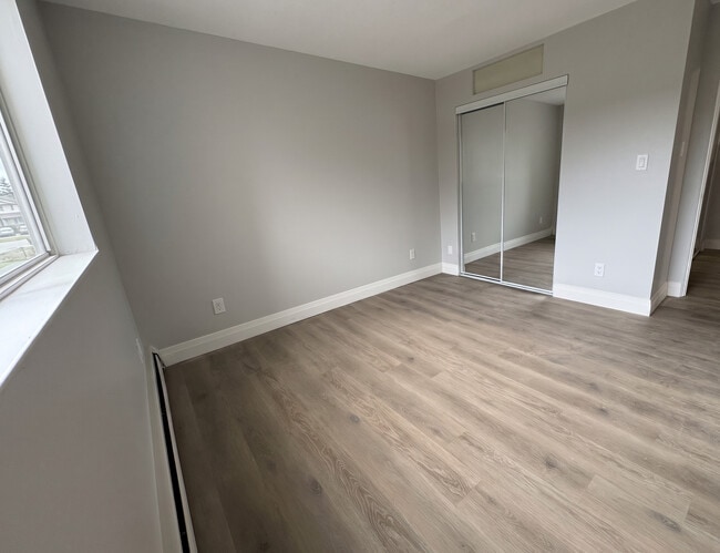 Building Photo - Westwood Garden Apartments