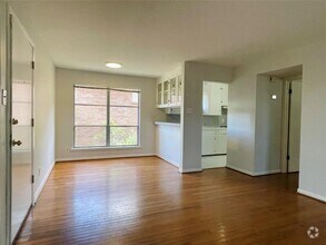 Building Photo - 3420 Mt Vernon St