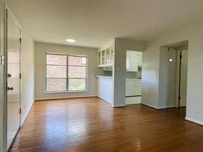Building Photo - 3420 Mt Vernon St