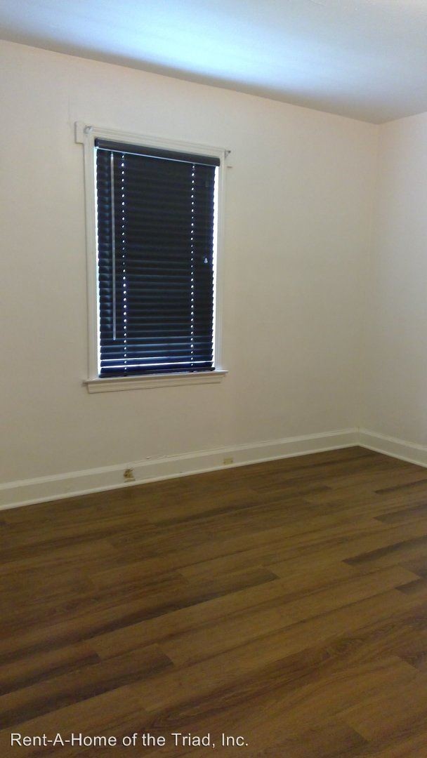 Foto del edificio - 2 br, 1 bath House - 712  Warren Street B