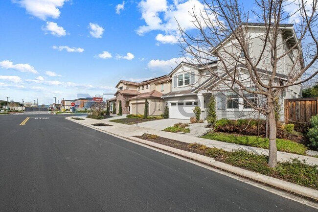 Foto del edificio - 285 Bear Creek Dr