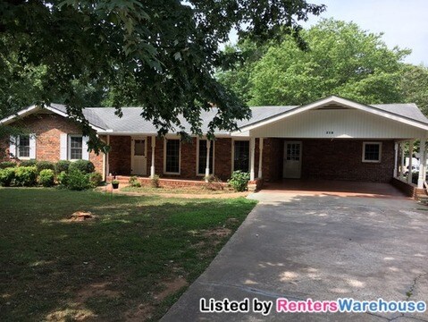 Primary Photo - 210 Martin Dr