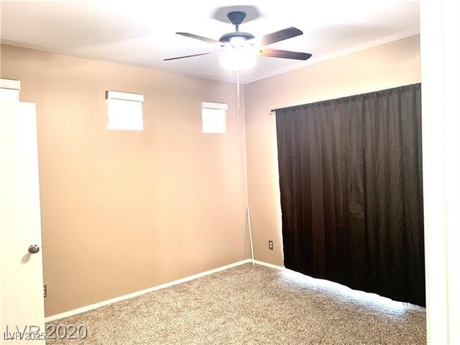 Building Photo - 251 S Green Valley Pkwy