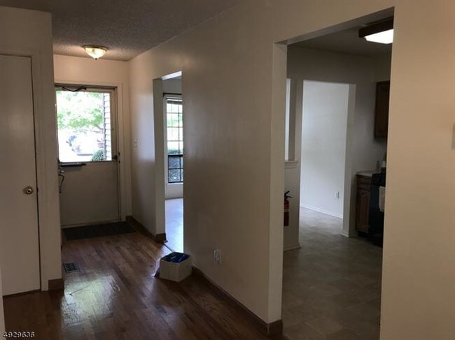 Building Photo - 45 Foxhill Ln