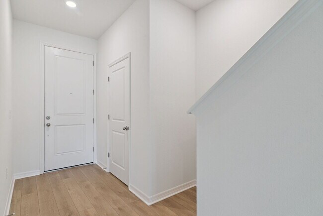 Foto del edificio - 1108 Elm Dr