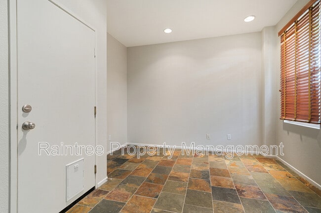 Building Photo - 1162 Elfin Forest Rd W