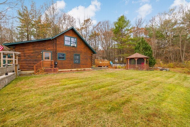 Building Photo - 404 Rawson St