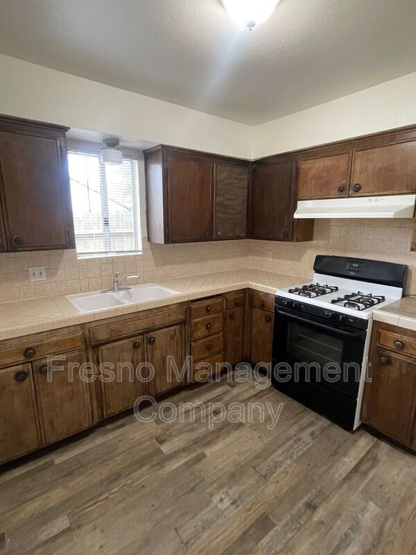 Foto principal - 4033 N Milburn Ave