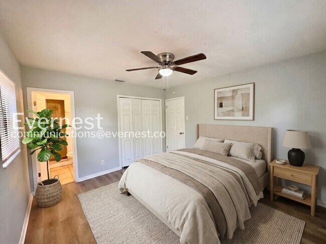 Foto del edificio - 7121 Flounder Dr