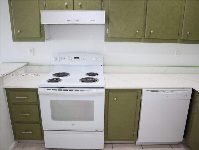 Foto del edificio - 1220 71st St
