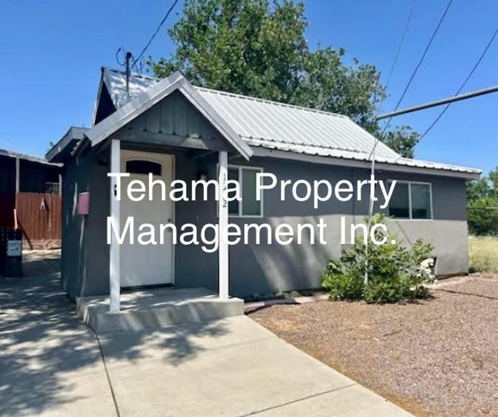 Primary Photo - Charming little home in Red Bluff