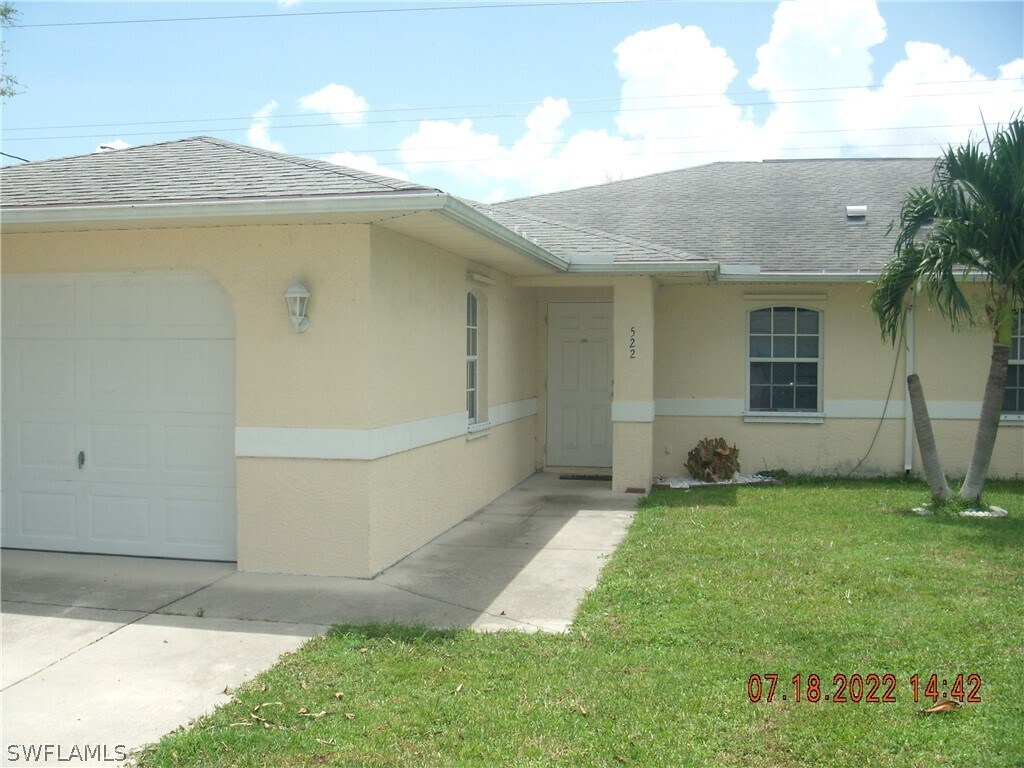 522 NE 24th Pl, Cape Coral, FL 33909 Townhouse for Rent in Cape Coral