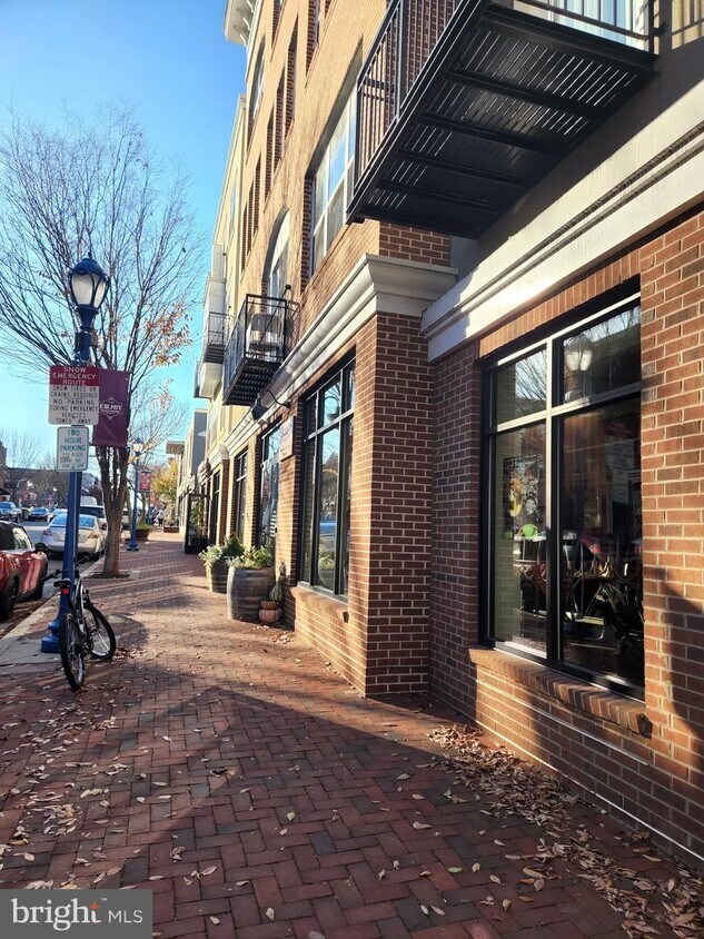 154 Bridge St Unit D, Phoenixville, PA 19460 Room for Rent in Phoenixville, PA