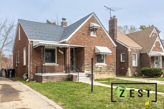 Building Photo - 3 Bed Bungalow only 1250/mo! Available for...