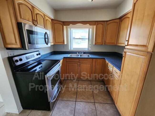 Foto del edificio - 743 90th Ave N