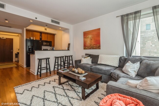 Foto del edificio - 130 N Garland Ct