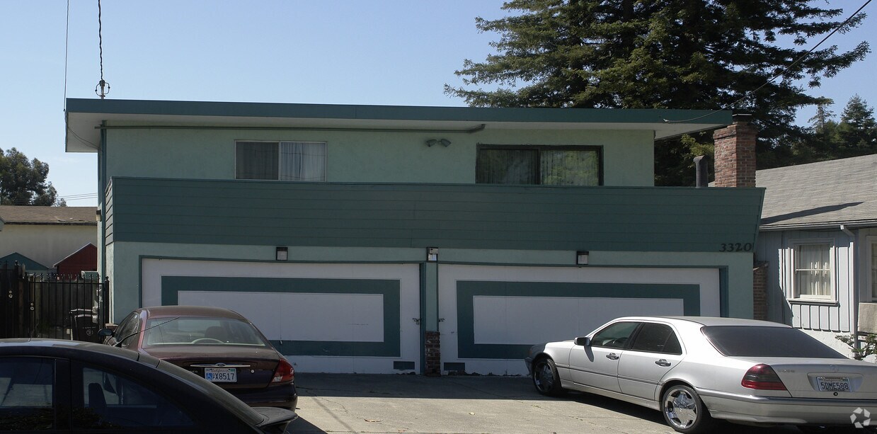 Building Photo - 3320 66th Ave