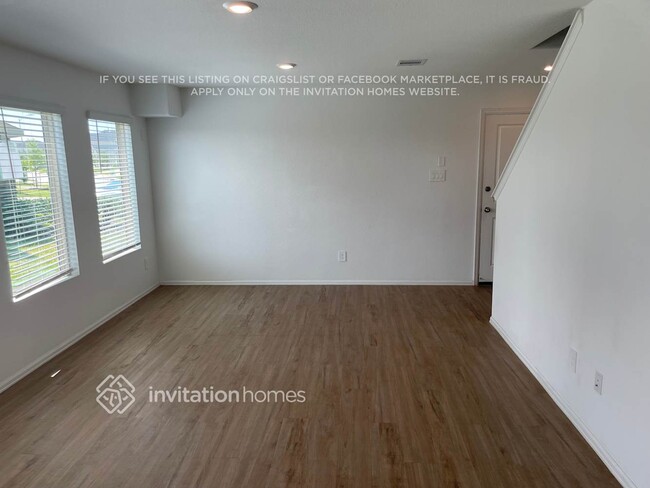 Building Photo - 18842 Charter Elm Dr