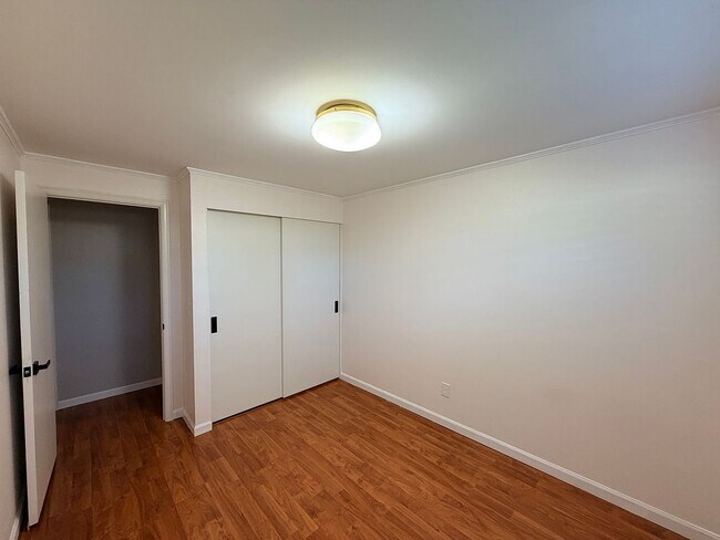 Building Photo - 8660 SW Comanche Way