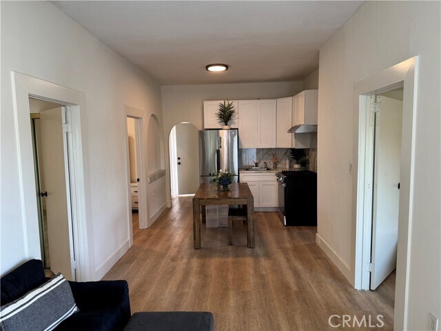 Building Photo - 315 N Alvarado St