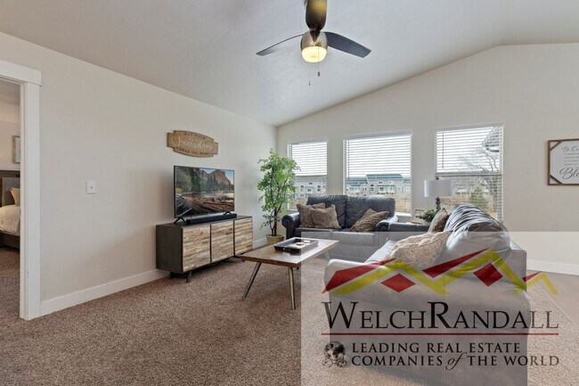 Foto del edificio - Beautiful Twin Home for Rent in Orem, Avai...