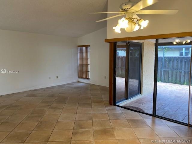 Building Photo - 9128 SW 129th Ln