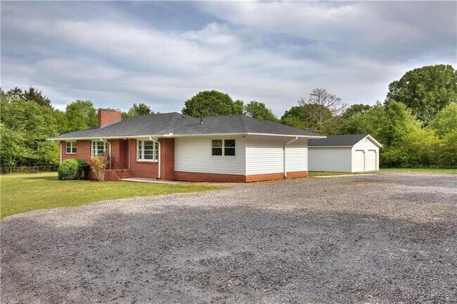 Foto del edificio - 119 Kingston Hwy