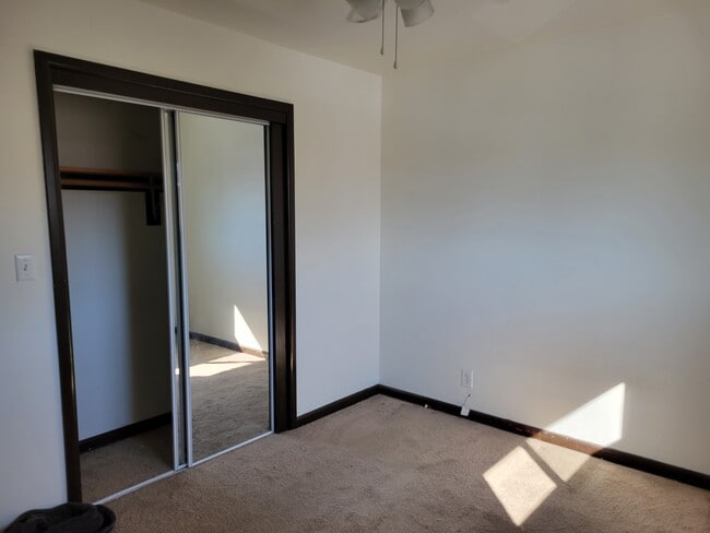 Mirror closet doors - 2738 E Bolivar Ave